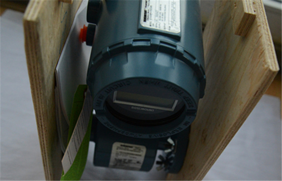 Metro de flujo electromágnetico de la inserción de Rosemount con el montaje integral o remoto